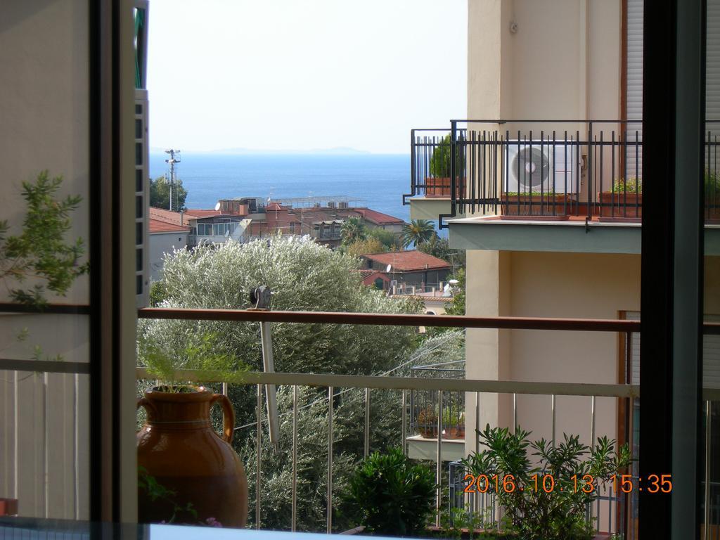 Bed and Breakfast SoggiorniСорренто Экстерьер фото